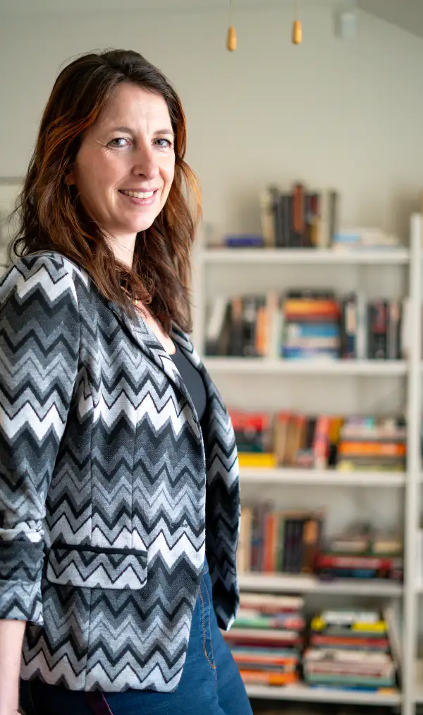 Trauma-informed psychotherapist in Burlington Ontario office